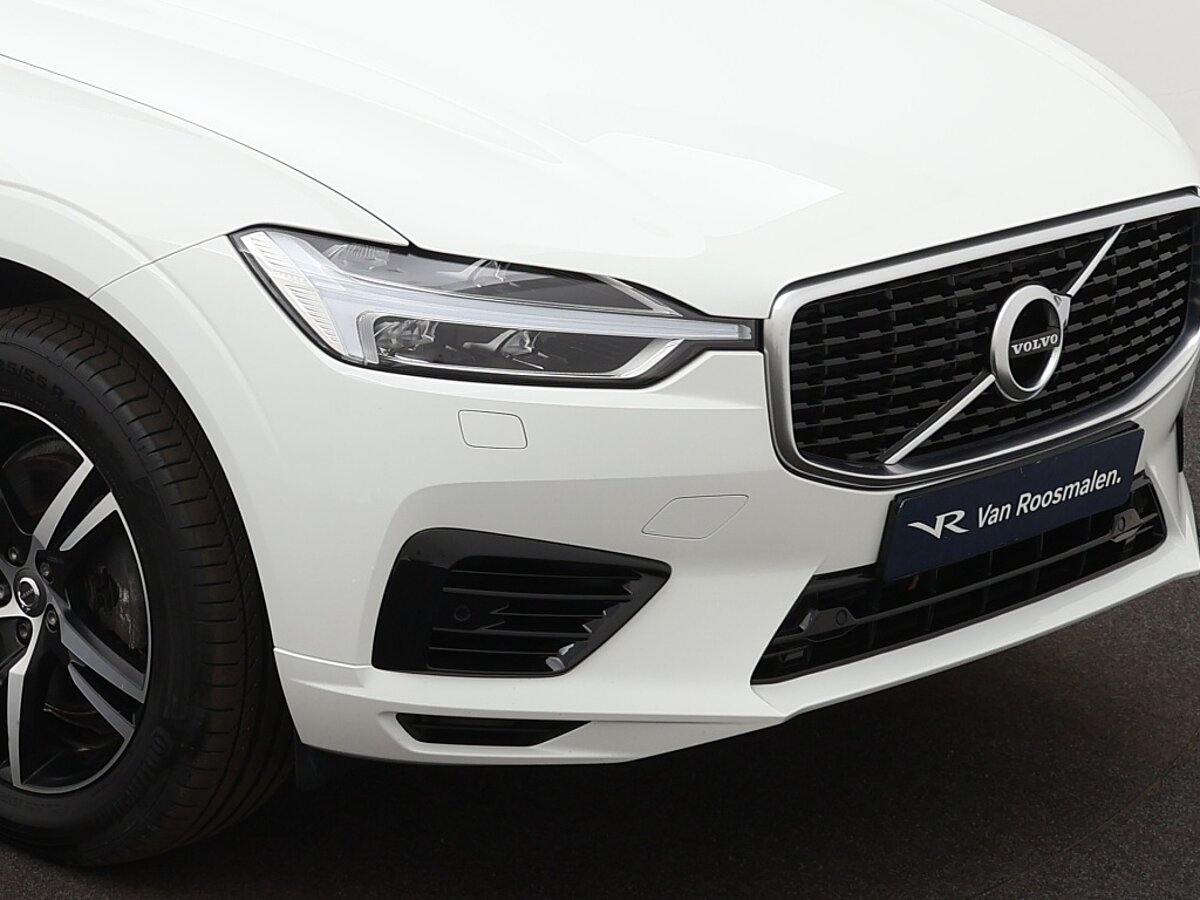 35352215 volvo xc60 2 0 t8 te awd r design 11
