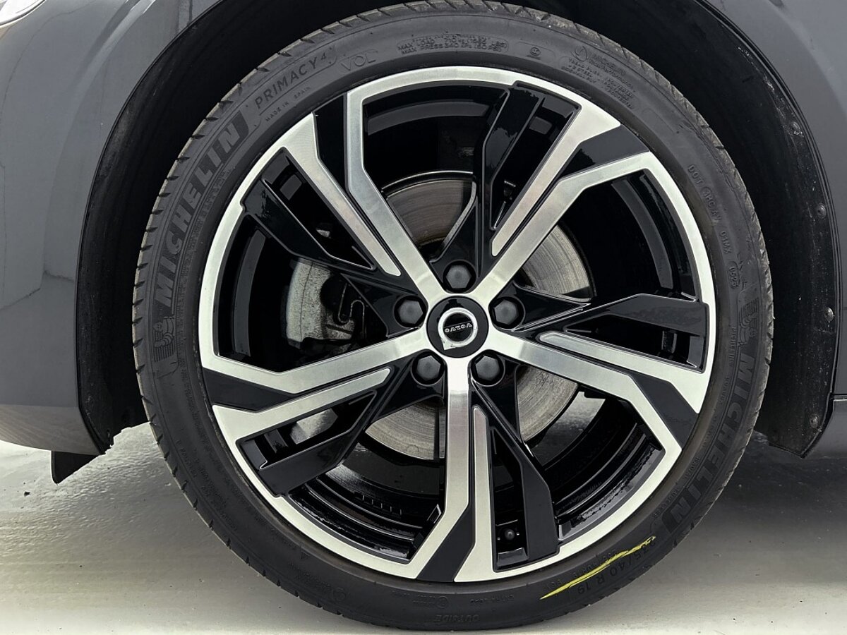 45216804 volvo v60 2 0 b3 plus dark 60