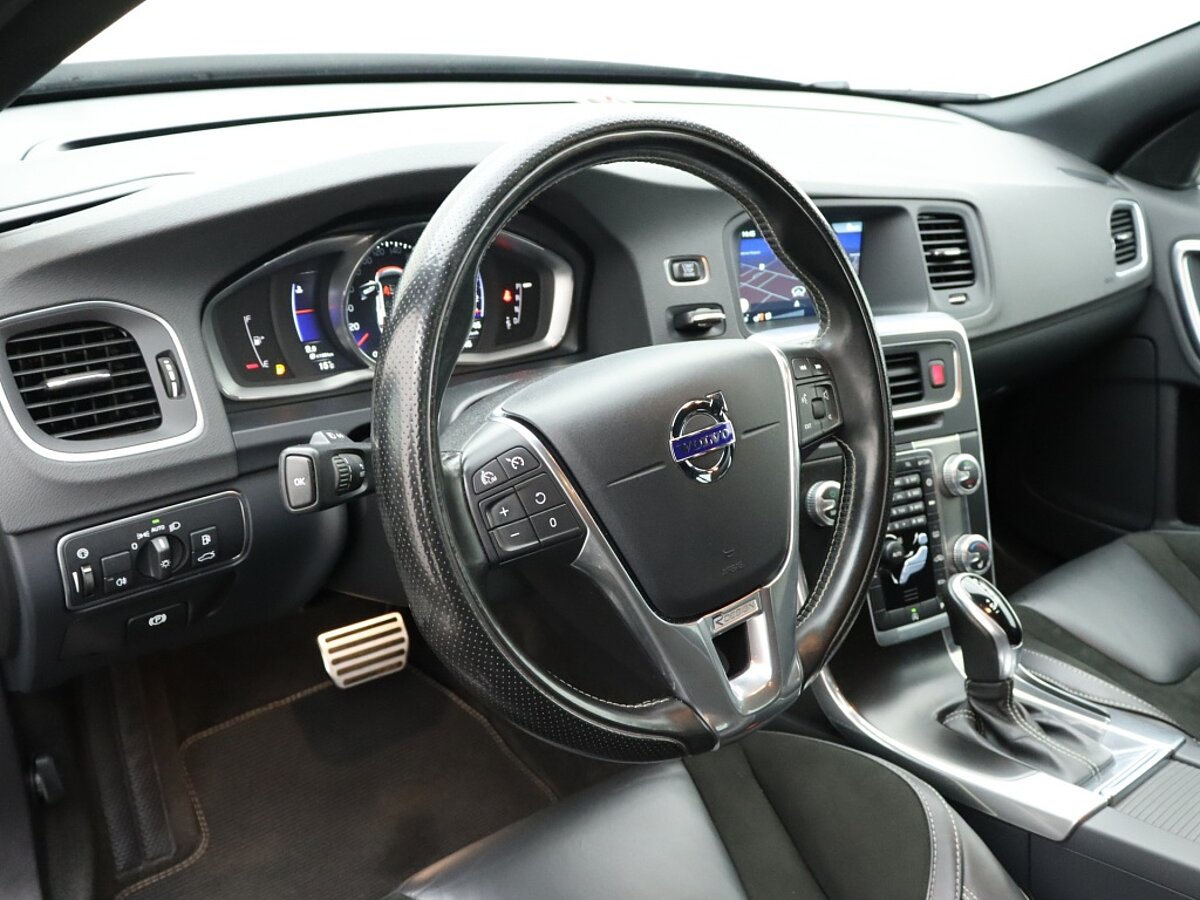 36050213 volvo v60 1 5 t3 r design 5 07