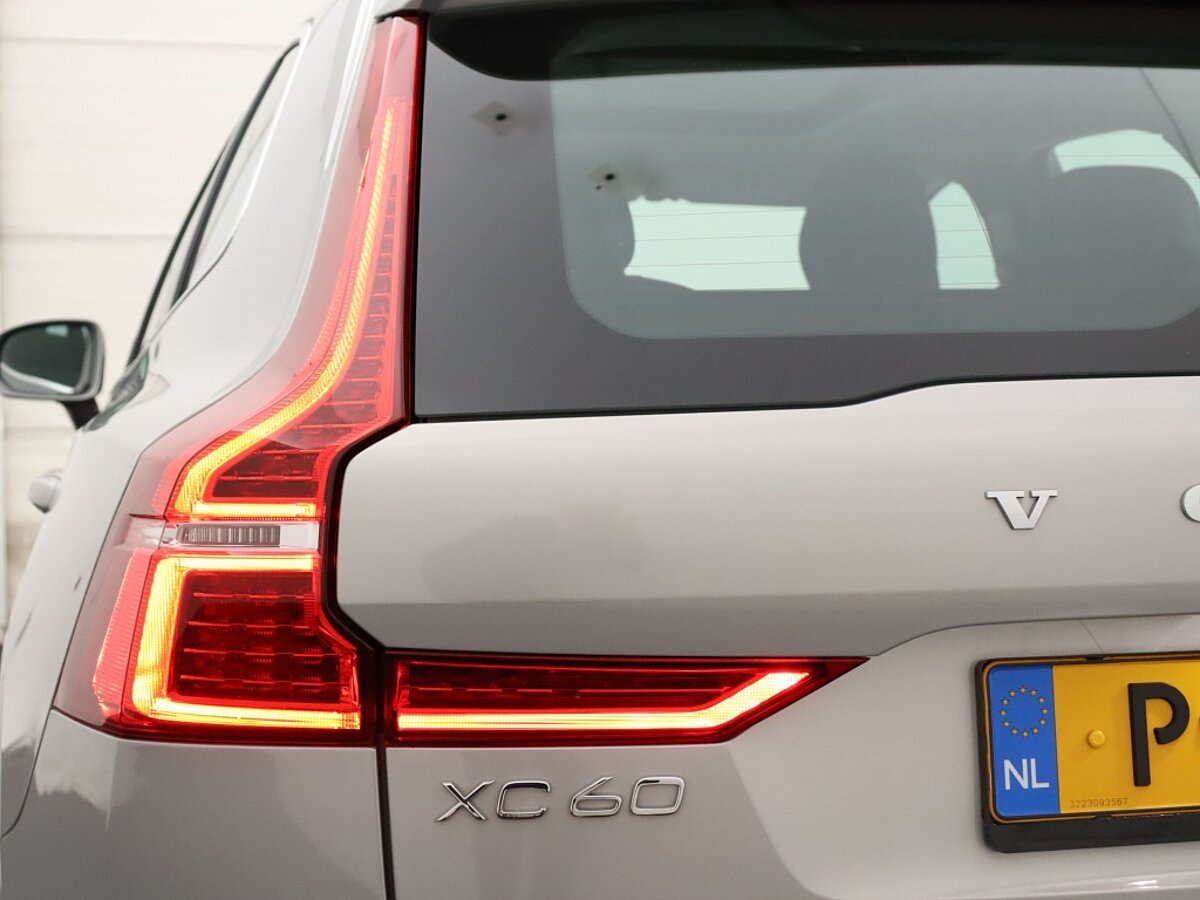 36050833 volvo xc60 2 0 t6 recharge awd inscription luchtvering trekhaak 7327e8