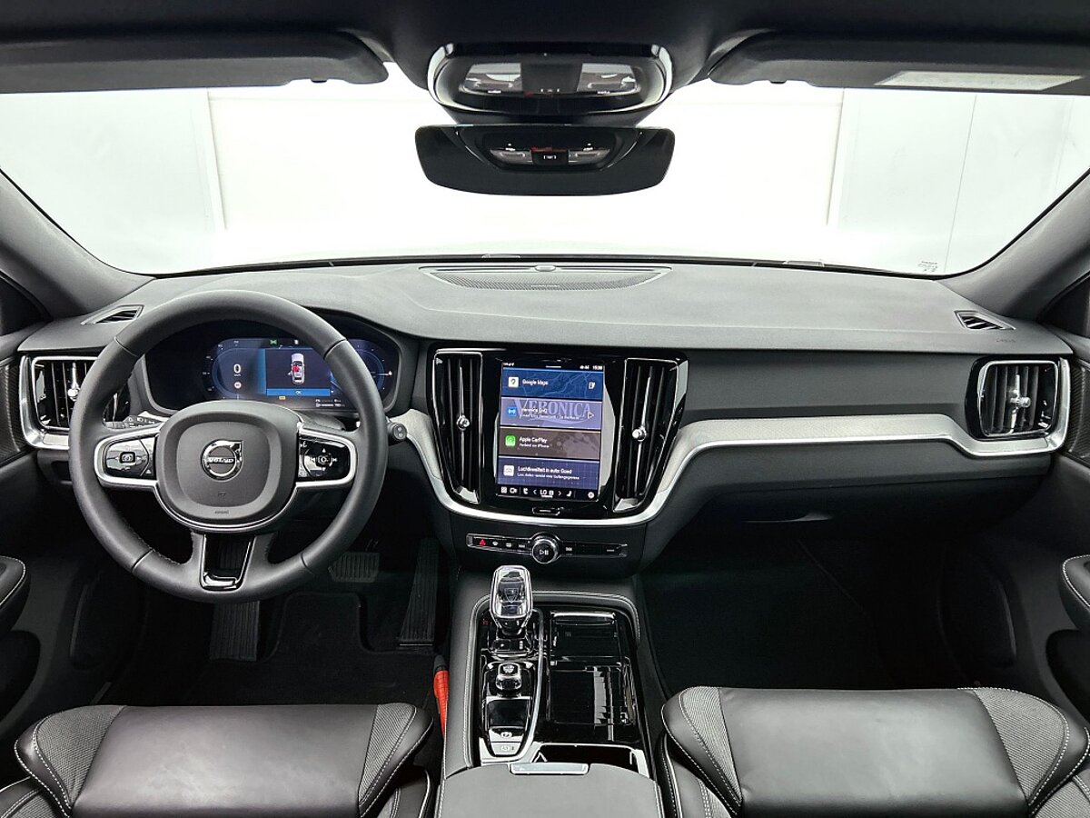 47443724 volvo v60 2 0 t6 awd plus dark 39