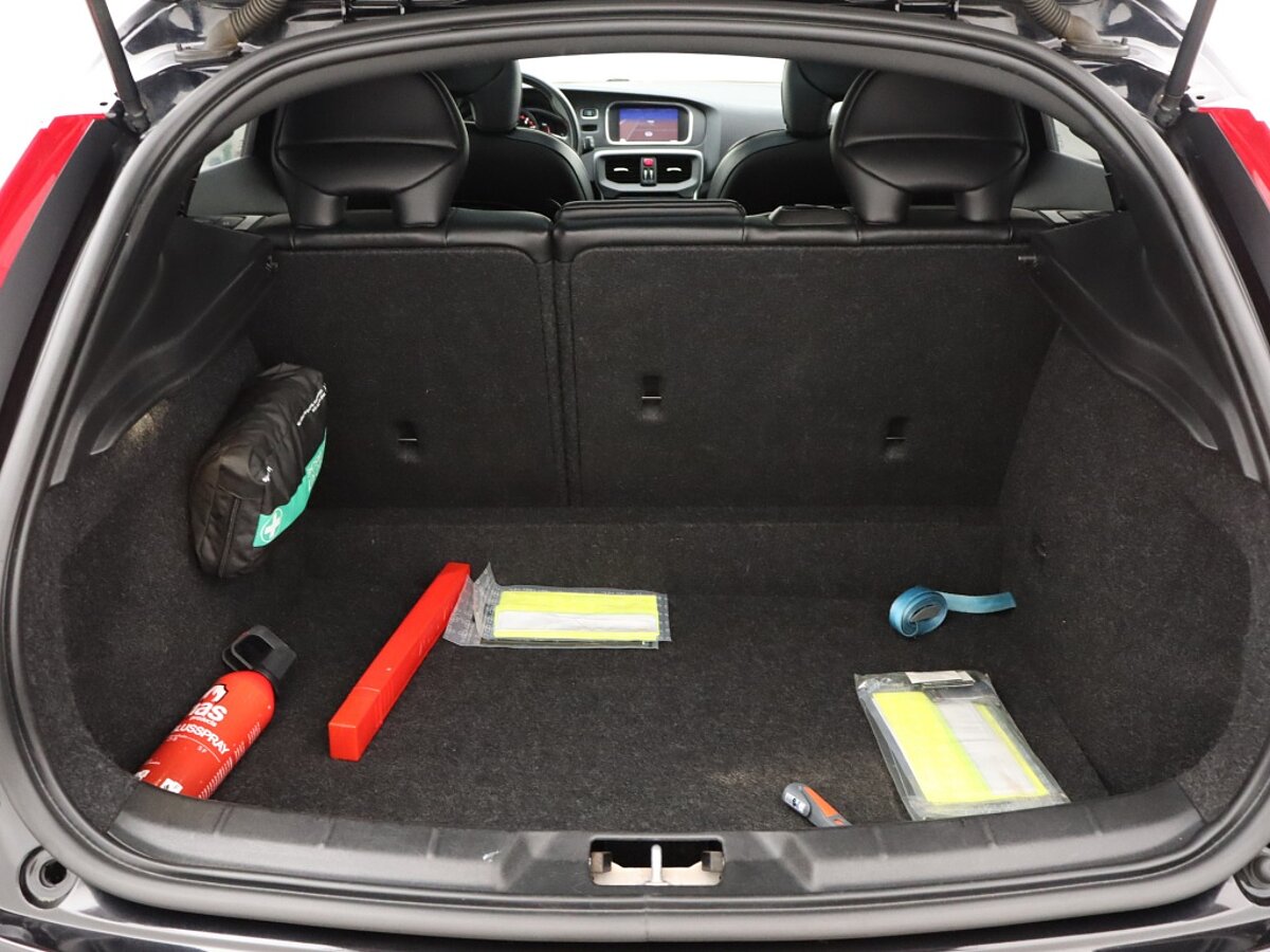 35472655 volvo v40 2 0 t4 bns sport panorama dak navigatie camera achter le 58