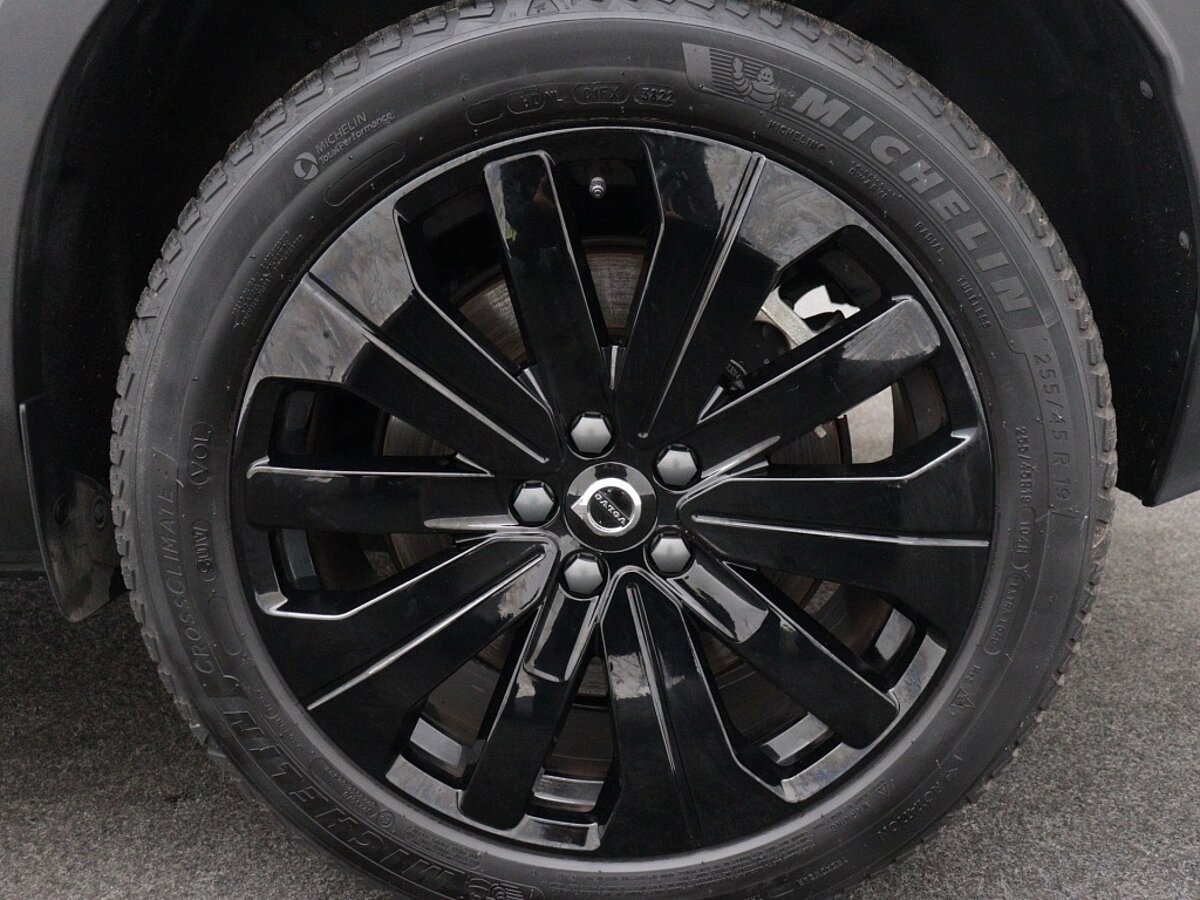 41639630 volvo xc40 recharge plus black pack e53c03