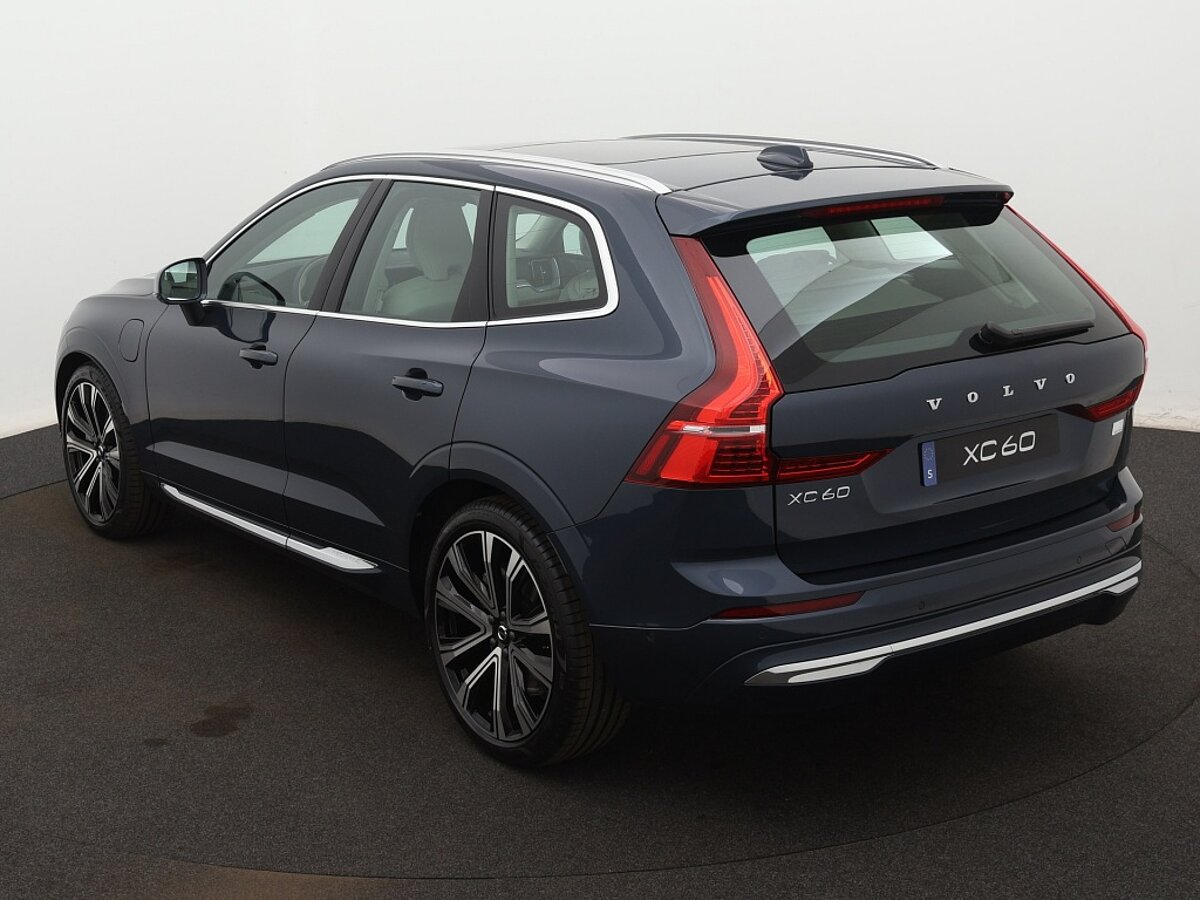 43964169 volvo xc60 2 0 t8 awd plus bright 3 03