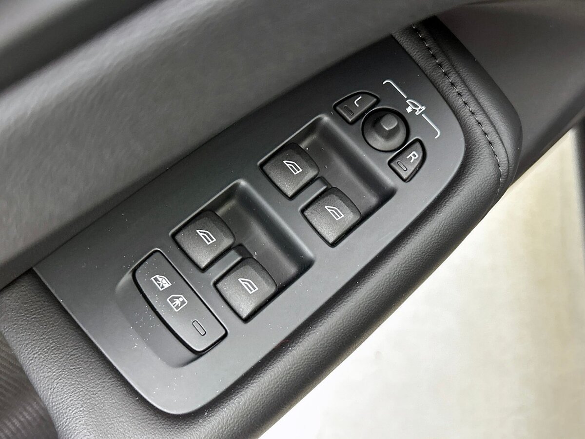46738002 volvo xc60 2 0 t6 awd plus dark trekhaak 360a camera 68