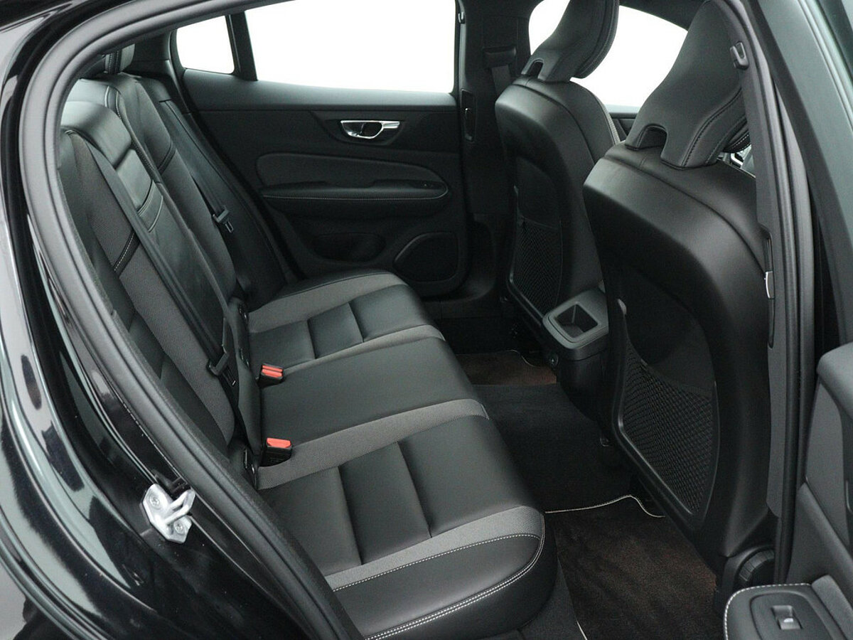 34202865 volvo s60 2 0 b3 r design panoramadak harman kardon voorruitverwarmi 19d74f