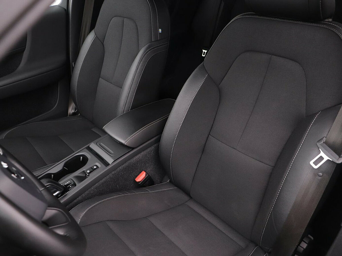 34450922 volvo xc40 1 5 t3 automaat momentum pro 24 mnd garantie donker glas 39bc4d