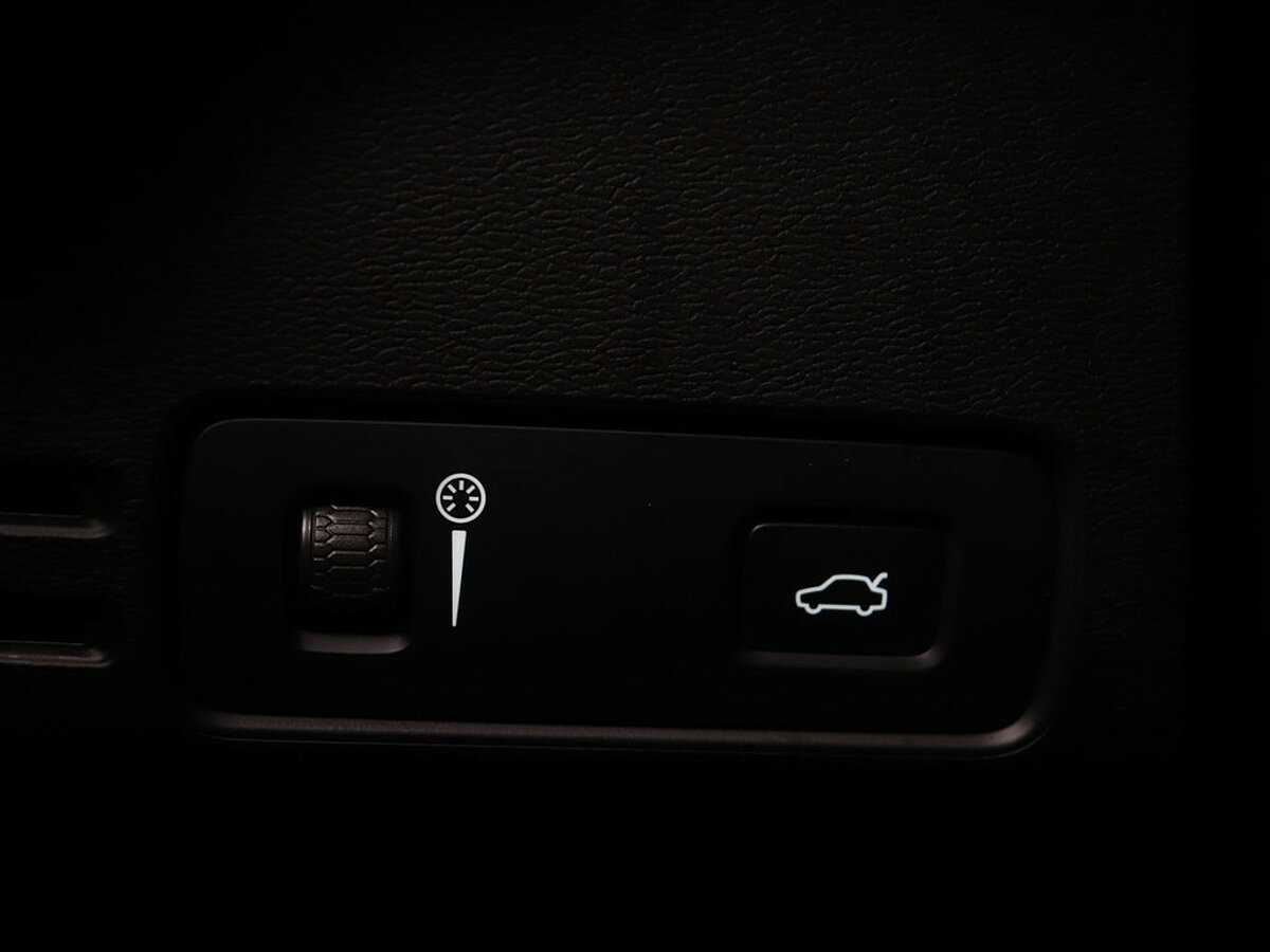34674506 volvo xc40 1 5 t2 automaat r design look 940e82