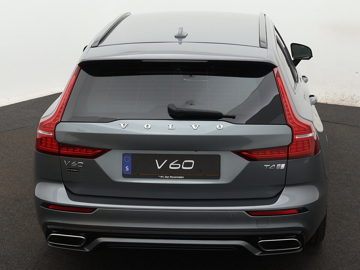 34934681 volvo v60 2 0 t4 r design 9 04