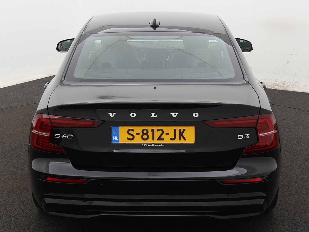 35329522 volvo s60 2 0 b3 plus dark 9 02