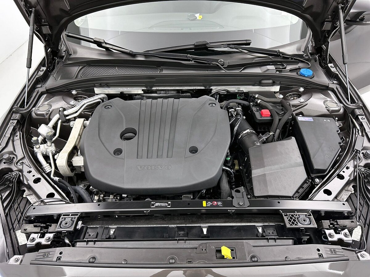 45734638 volvo v60 b4 plus dark 19 lm panoramadak 98