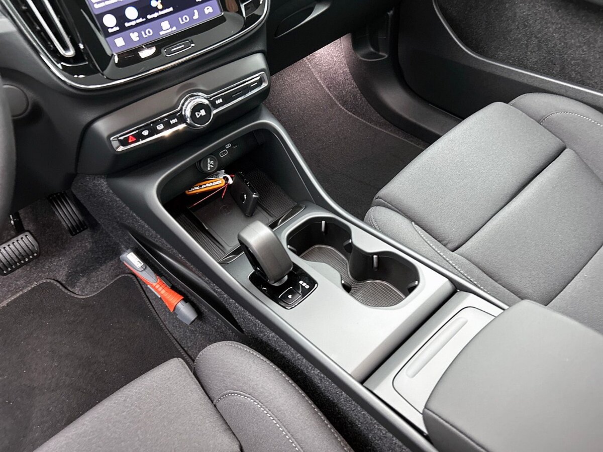 46180812 volvo ec40 ec40 plus dark 20 velgen power seats getint glas dakbog 8 03