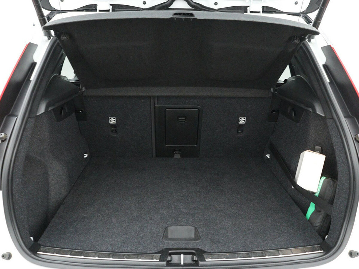 34254965 volvo xc40 1 5 t3 r design panorama dak lichtmetalen velgen memory se 3fb0ea