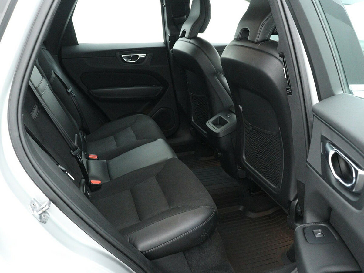 34254985 volvo xc60 2 0 t5 momentum blis parkeercamera alarm 95