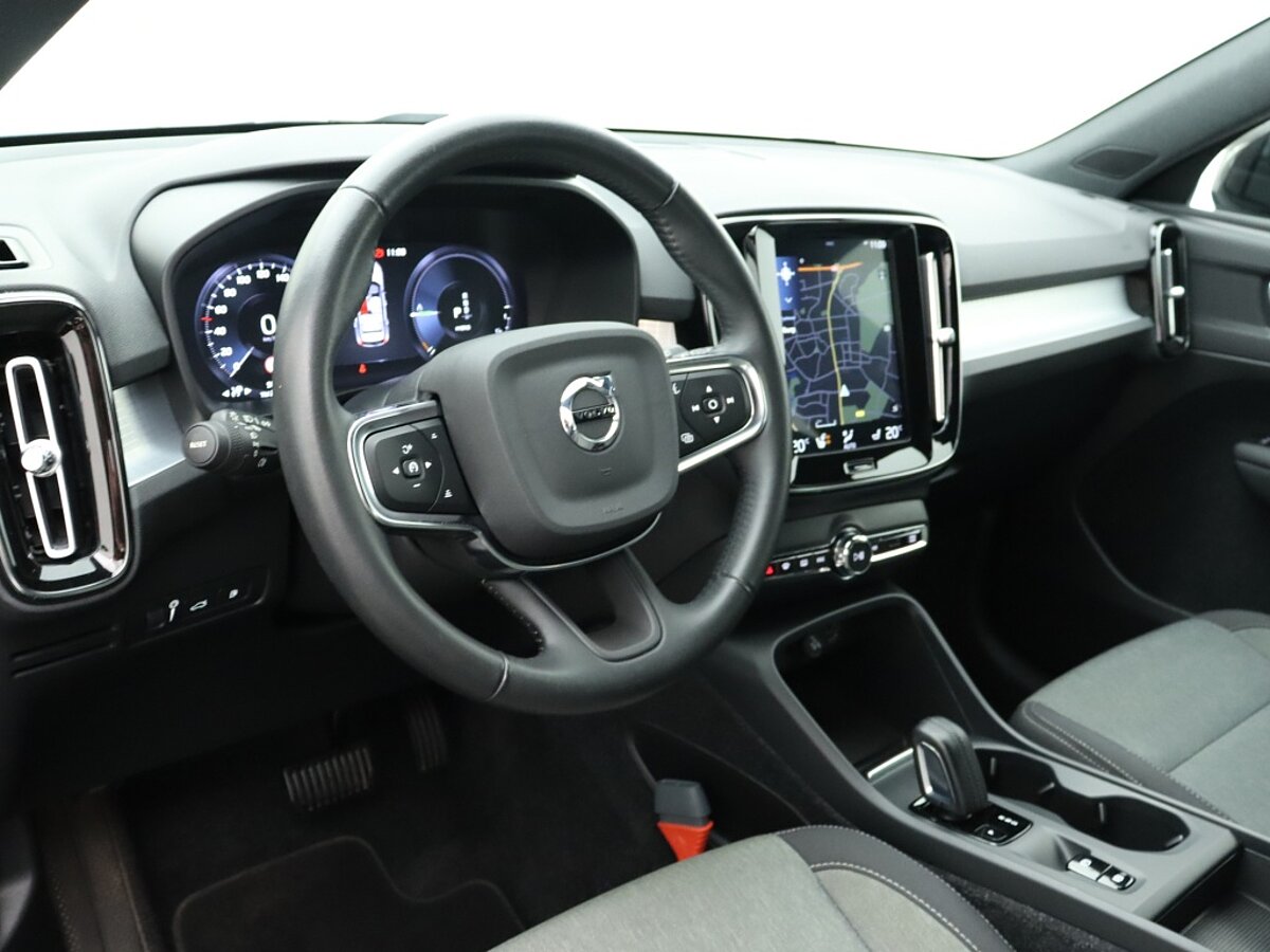 35603828 volvo xc40 1 5 t4 recharge r design expression 5 02