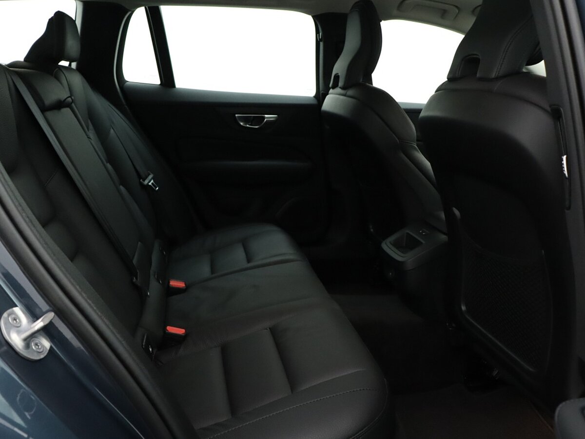 35953374 volvo v60 2 0 b4 plus bright 13