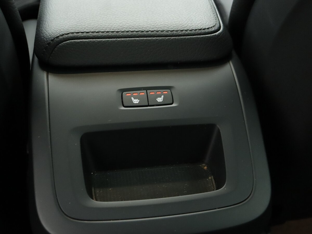 36050833 volvo xc60 2 0 t6 recharge awd inscription luchtvering trekhaak 534adf