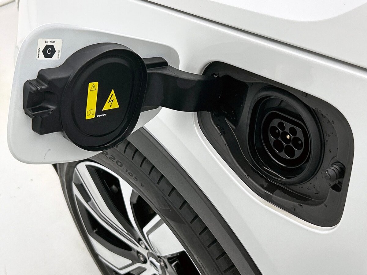 45916578 volvo xc40 1 5 t5 recharge r design 20inch velgen lederen bekleding 37