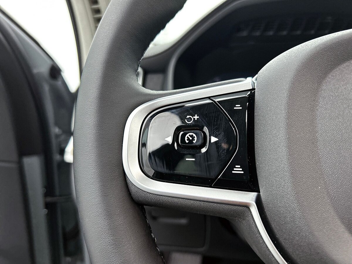 47542004 volvo xc90 xc90 t8 awd ultra dark luchtvering trekhaak 6 04