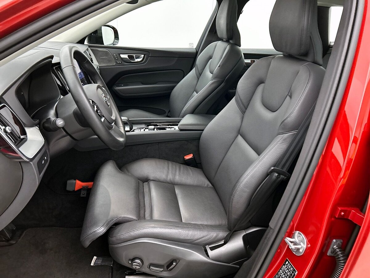 47588242 volvo xc60 2 0 t6 plug in hybrid awd ultimate dark 360 camera adative c15133