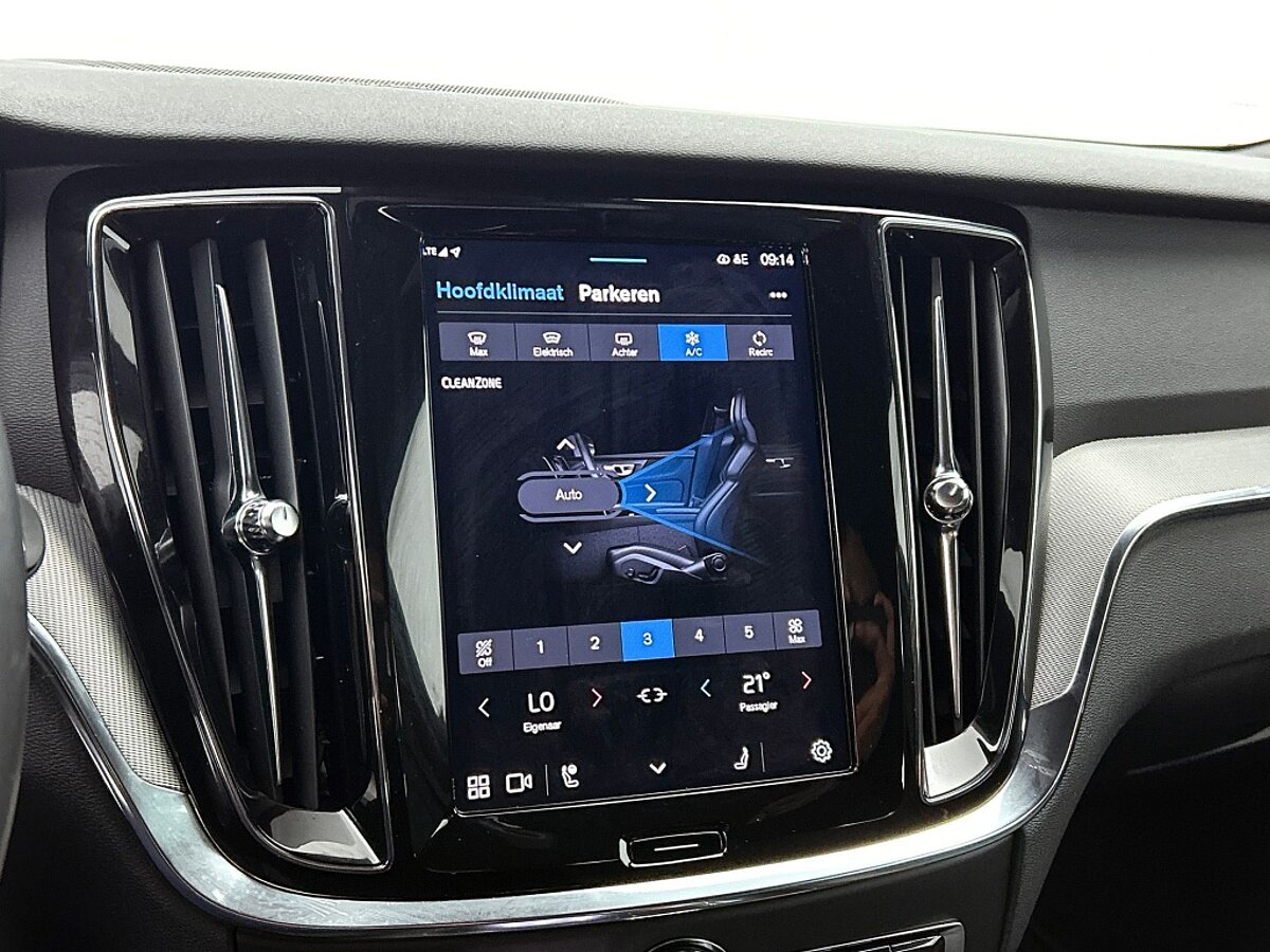 49424575 volvo v60 2 0 t6 plus dark trekhaak sport leder 360 blis pilot 55