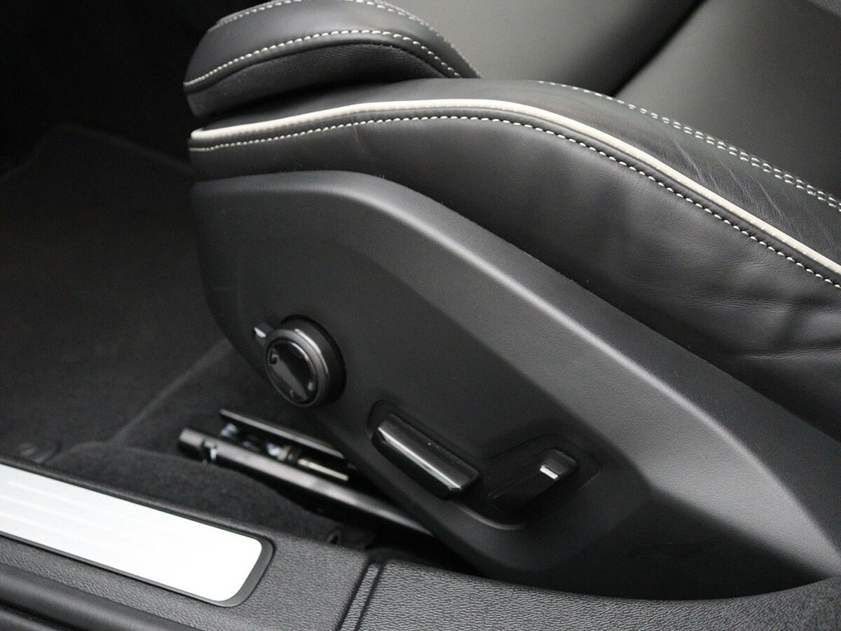 34316478 volvo s60 2 0 b3 plus dark sportstoelen parkeercamera achter bac361