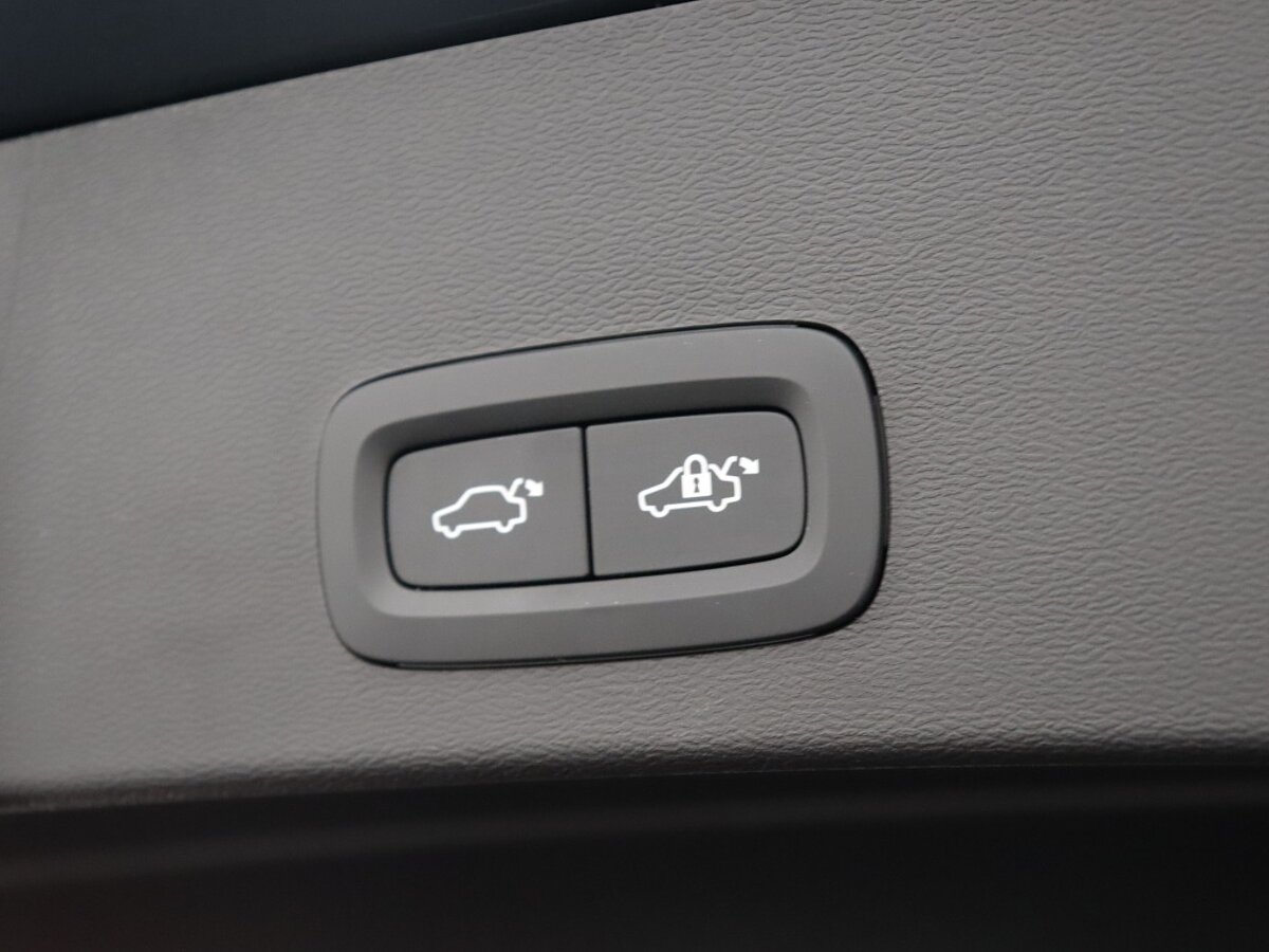35636973 volvo xc40 1 5 t5 recharge inscription 30