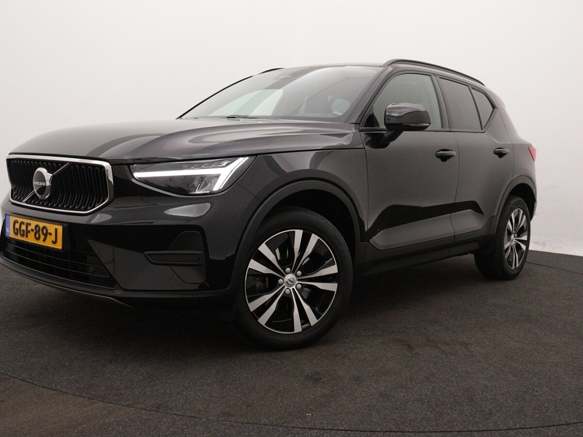 43888100 volvo xc40 2 0 b3 essential 89d9a0