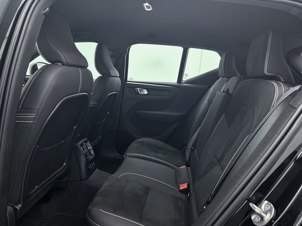 45707624 volvo xc40 1 5 t5 plus dark 03