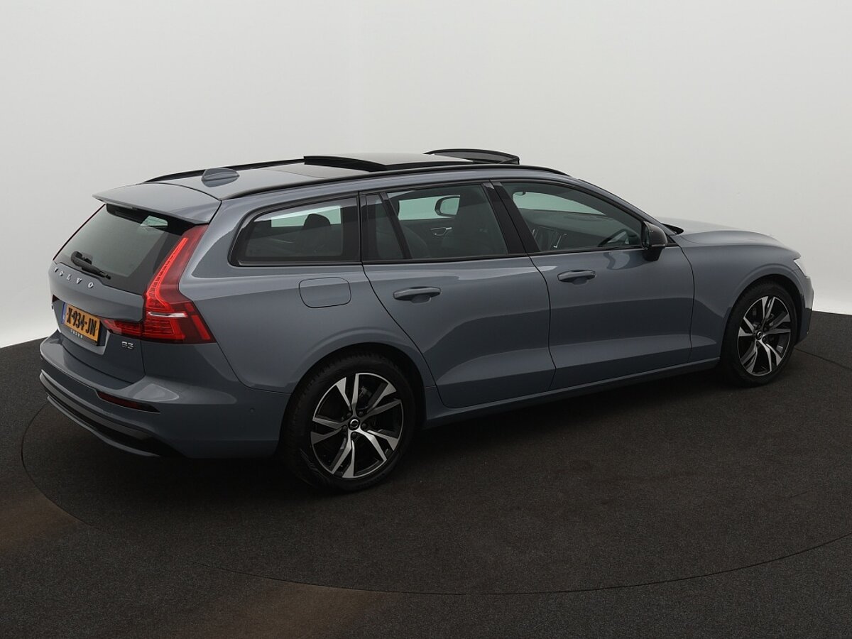 42420857 volvo v60 2 0 b3 plus dark panoramadak harman kardon trekhaak 360 a1ca77