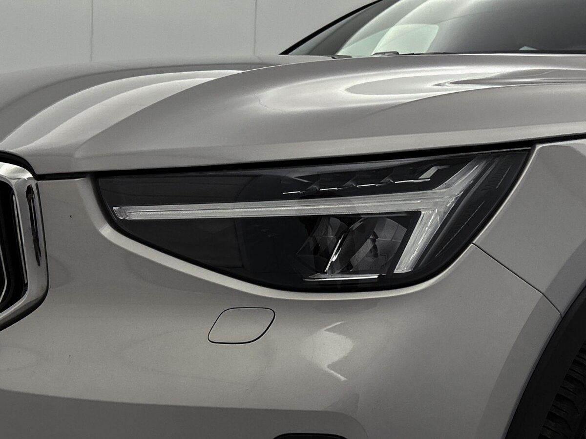 44339731 volvo xc40 1 5 t4 recharge plus bright harman kardon pilot assist ele 80