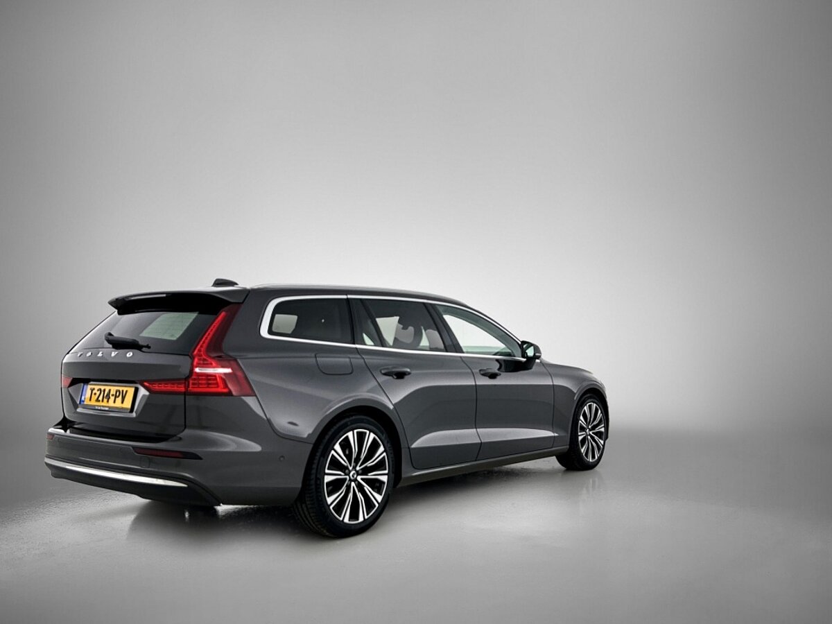 45912620 volvo v60 2 0 t6 awd ultimate bright 360a camera trekhaak panoramada 5 01