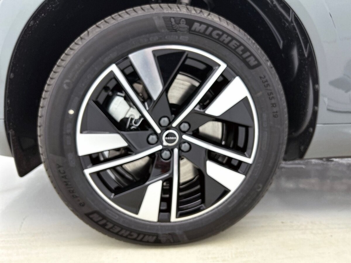 46518073 volvo xc60 xc60 t6 awd essential driver assist climate pack park assi 41