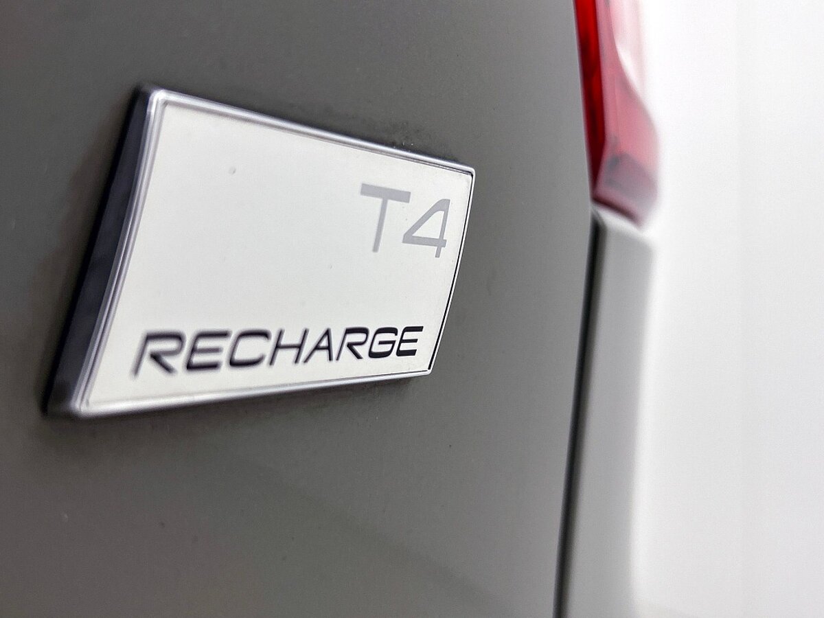 48948034 volvo xc40 1 5 t4 plug in hybrid core bright navigatie sensoren voor 05