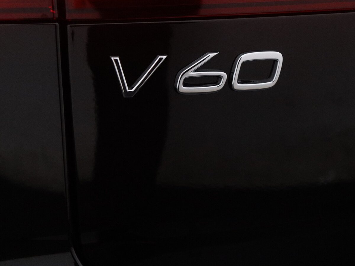 43755346 volvo v60 2 0 b4 197 pk plus dark nappa open grid bekleding electris 42d093