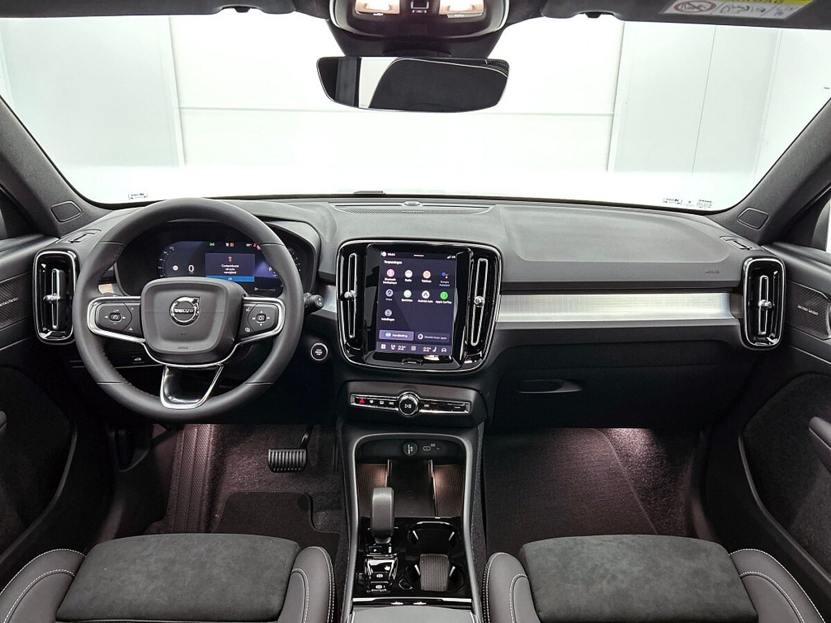 46591412 volvo xc40 xc40 b4 plus black edition lounge pack voorraad 19
