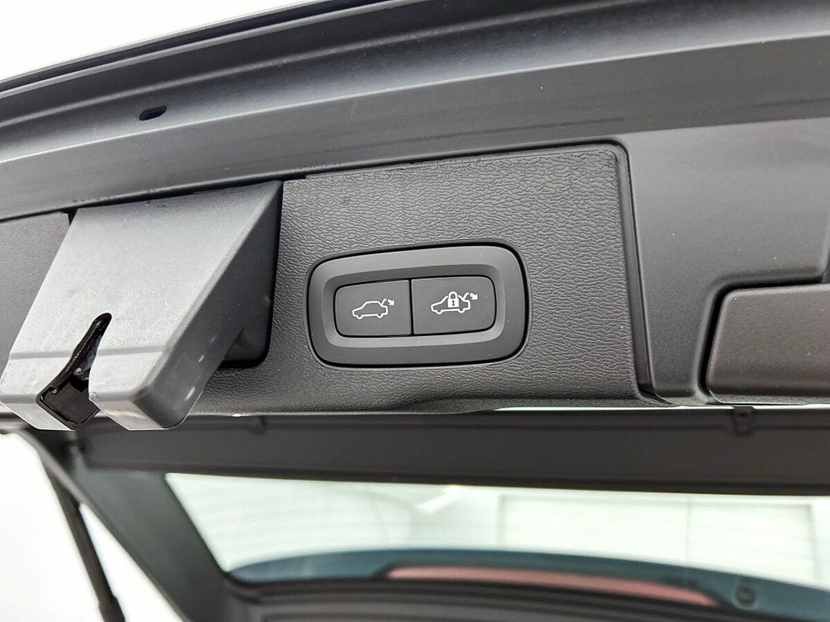 46744793 volvo xc60 2 0 t6 plus dark panorama dak all season trekhaak 60