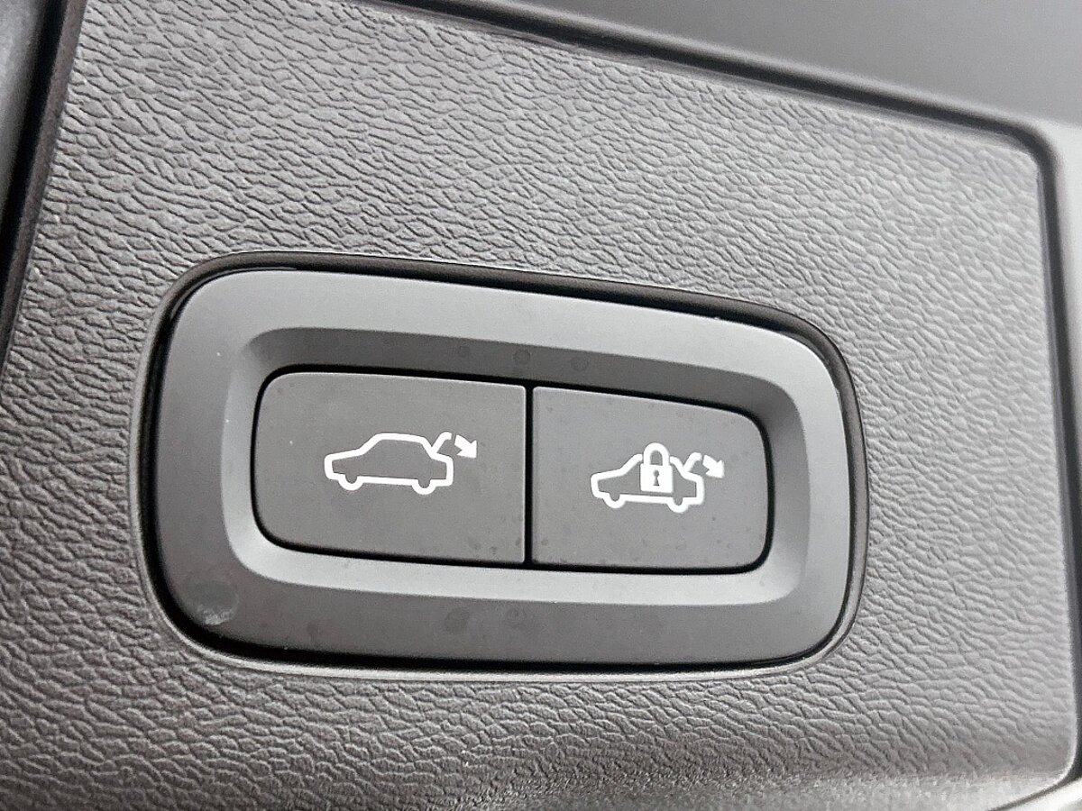 46843930 volvo xc60 2 0 t6 awd ultra black edition bowers wilkins luchtvering e6e4cb