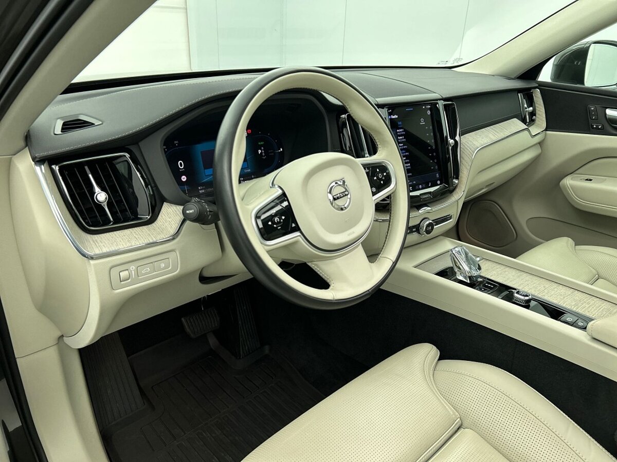 47458414 volvo xc60 2 0 t6 awd inscription long range luchtvering geventileerd l 09