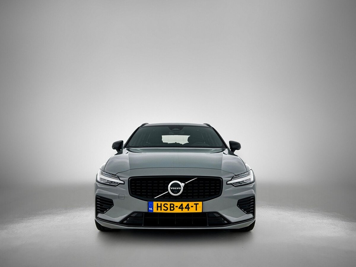 47797613 volvo v60 2 0 t6 awd plus dark trekhaak leder harman kardon audio 5 03
