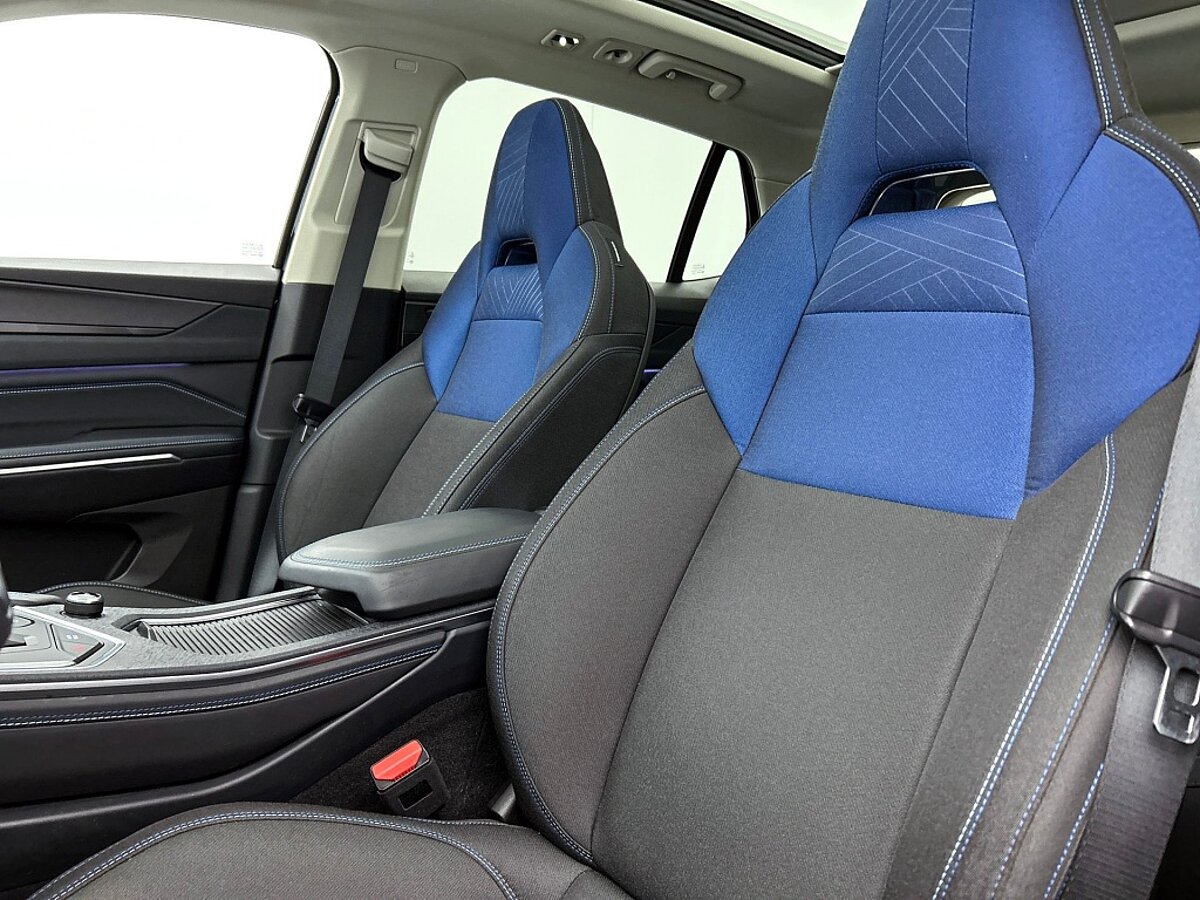 49484290 lynk co 01 1 5 hybride rijklaar inclusief 12 maanden garantie 42