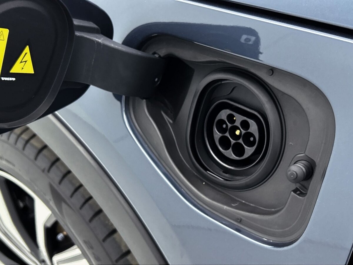 44247487 volvo xc40 1 5 t4 rech r design trekhaak 25