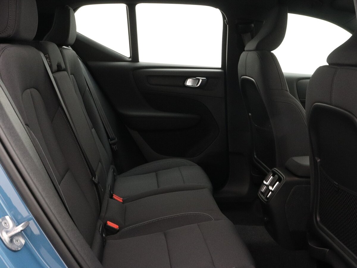 46787757 volvo xc40 single core 69 kwh navi camera pre conditioning cruise 45
