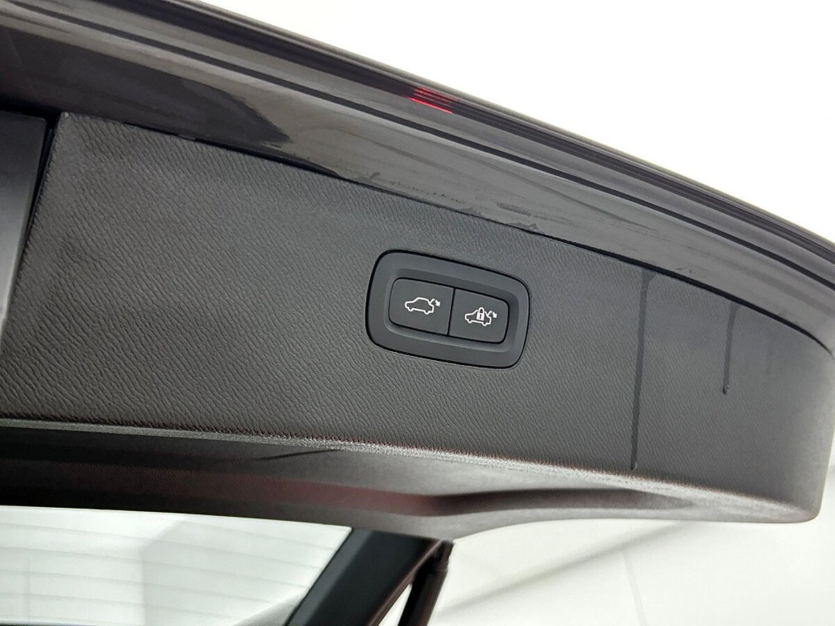 48480811 volvo xc90 t8 ultimate trekhaak pano 360 memory climate pack 24