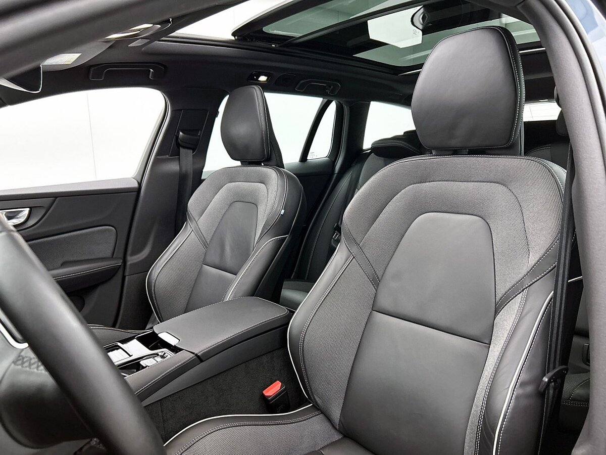 48706009 volvo v60 2 0 t6 awd plus dark panorama dak trekhaak leder blis 56