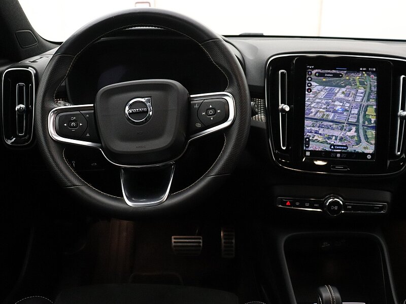 43837479 volvo xc40 recharge p8 awd r design 6 03