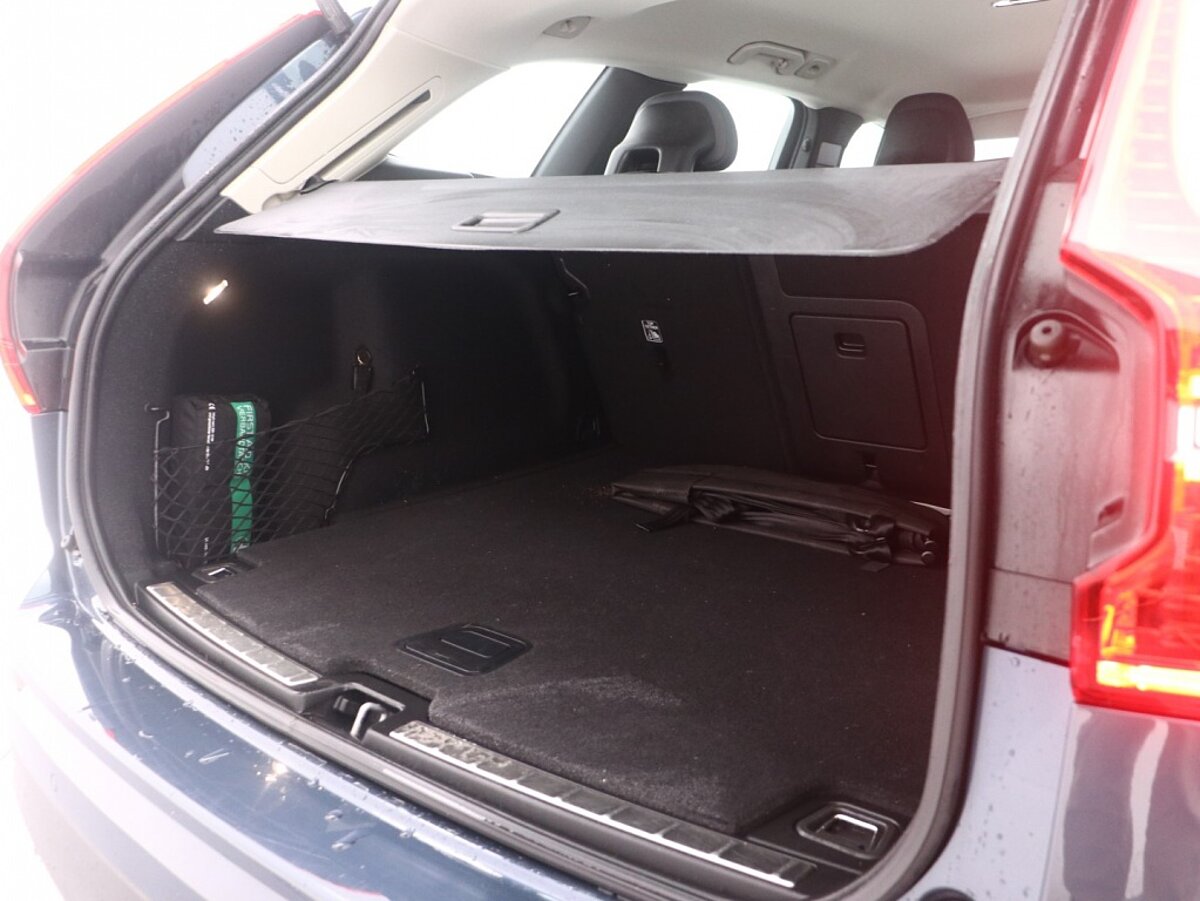 44244549 volvo xc60 2 0 t5 momentum 72