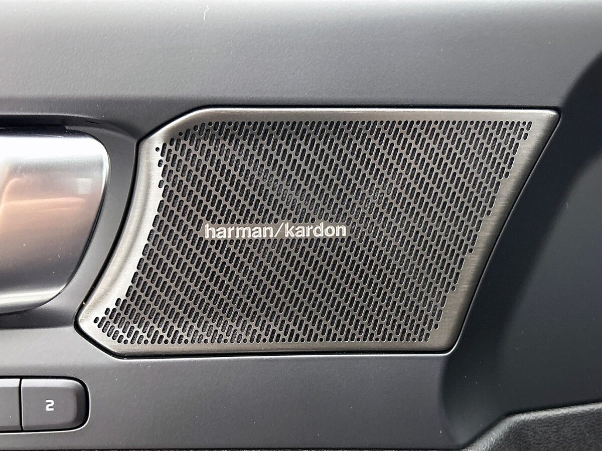 46502610 volvo xc40 xc40 b4 plus black edition panoramadak nubuck bekleding 01