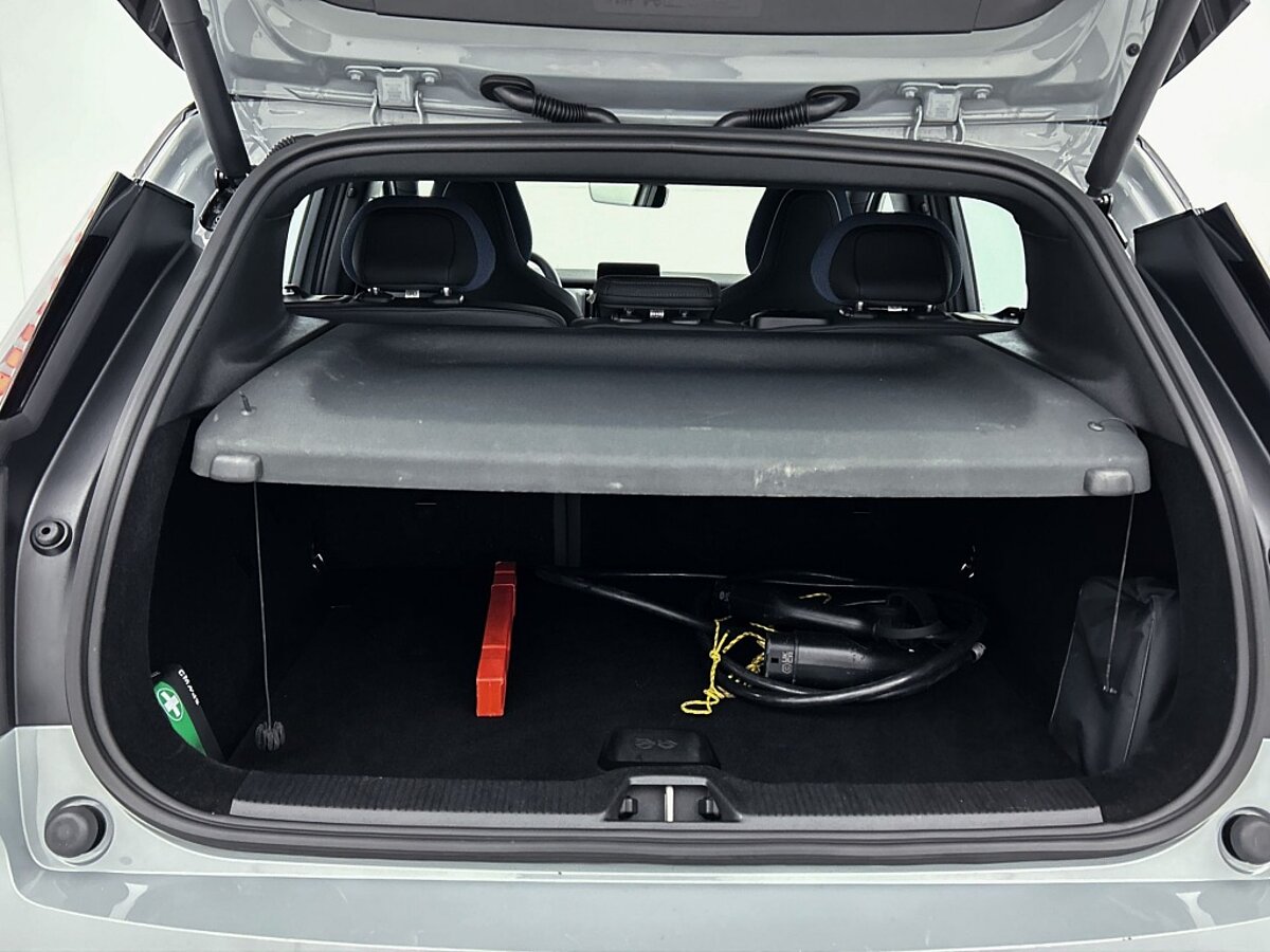 46939829 volvo ex30 single plus 51 kwh 03