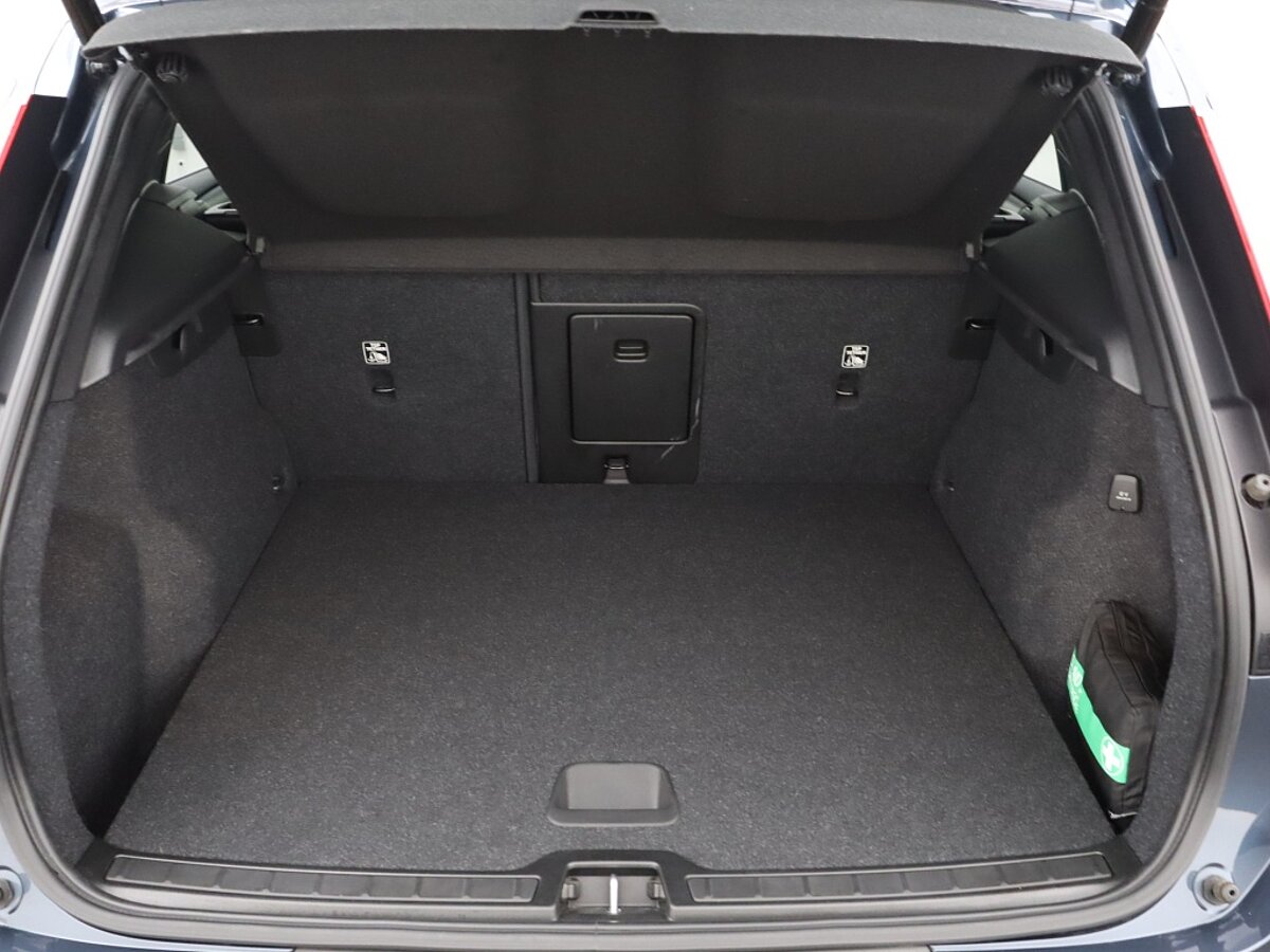 35636973 volvo xc40 1 5 t5 recharge inscription 13